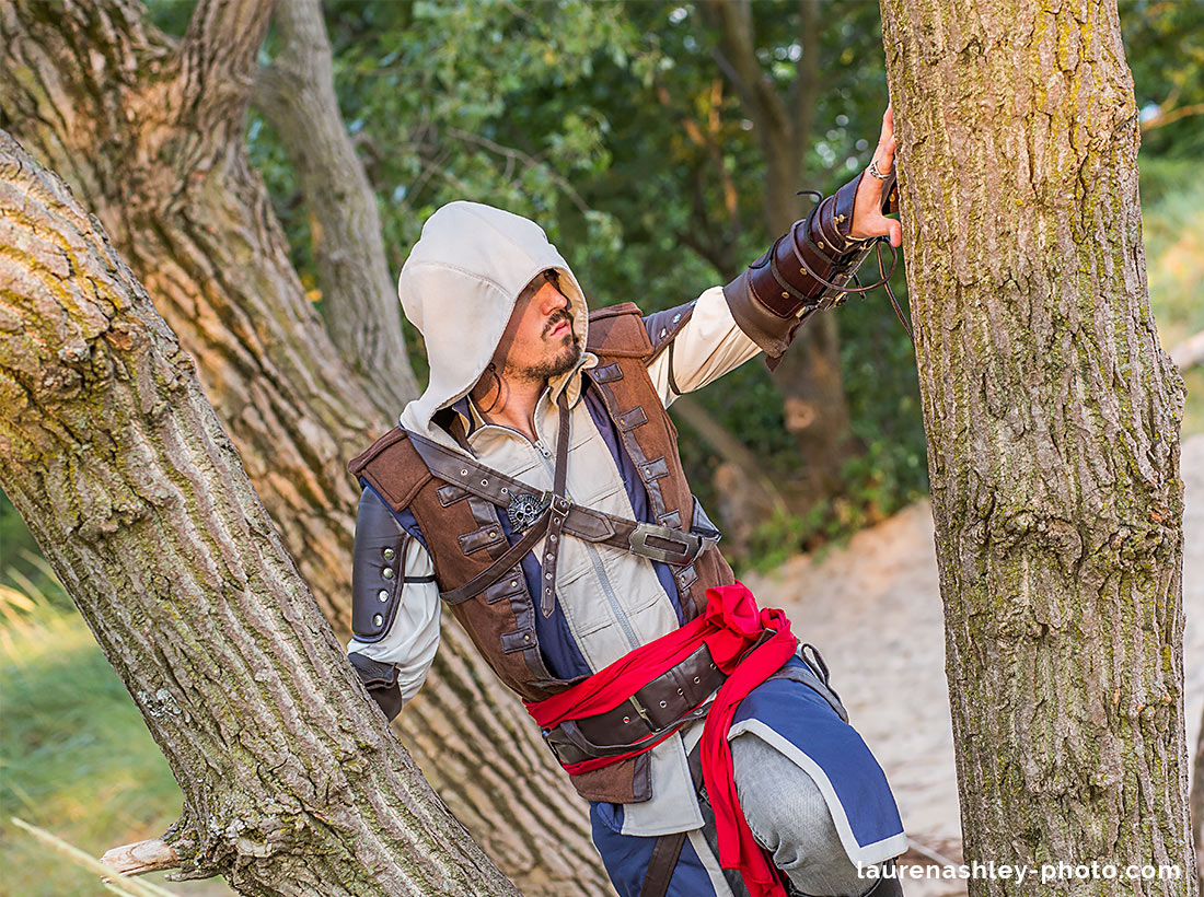 Assassin's Creed IV:Black Flag Edward Kenway Cosplay Costume